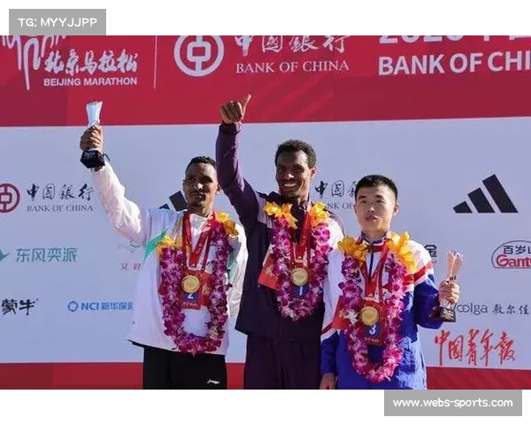 香港马拉松吸引7万跑者,埃塞俄比亚选手摘全马冠军